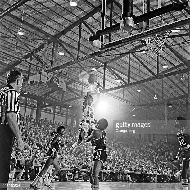 Name:  college-basketball-11th-bayou-classic-southwestern-louisiana-dwight-picture-id113250504-25184031.jpg
Views: 311
Size:  107.4 KB