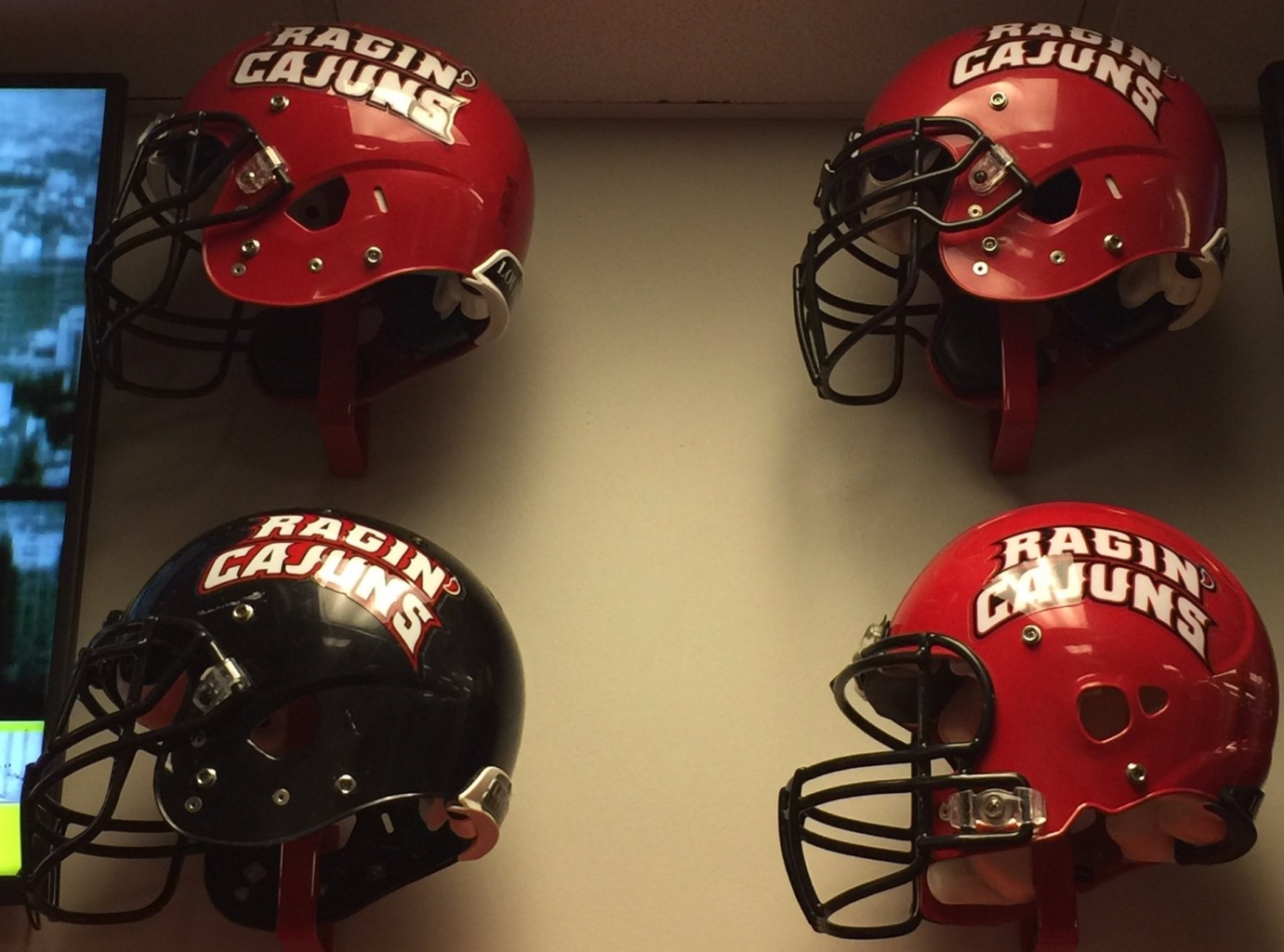 Name:  Cajuns Helmets 2.jpg
Views: 1965
Size:  315.0 KB