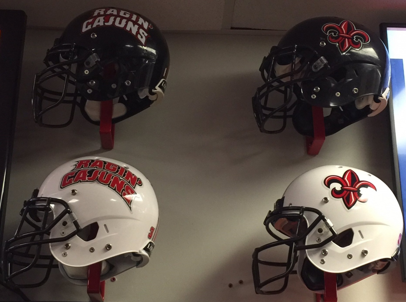 Name:  Cajuns Helmets 3.jpg
Views: 1968
Size:  304.7 KB